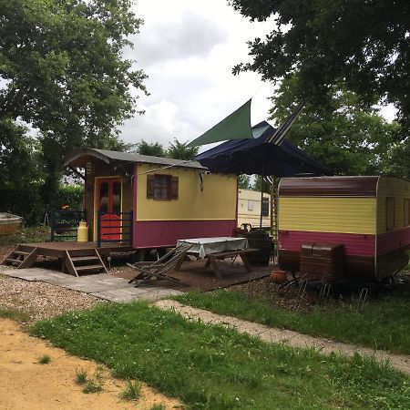 La Roulotte Chainoux Bains-sur-Oust Buitenkant foto