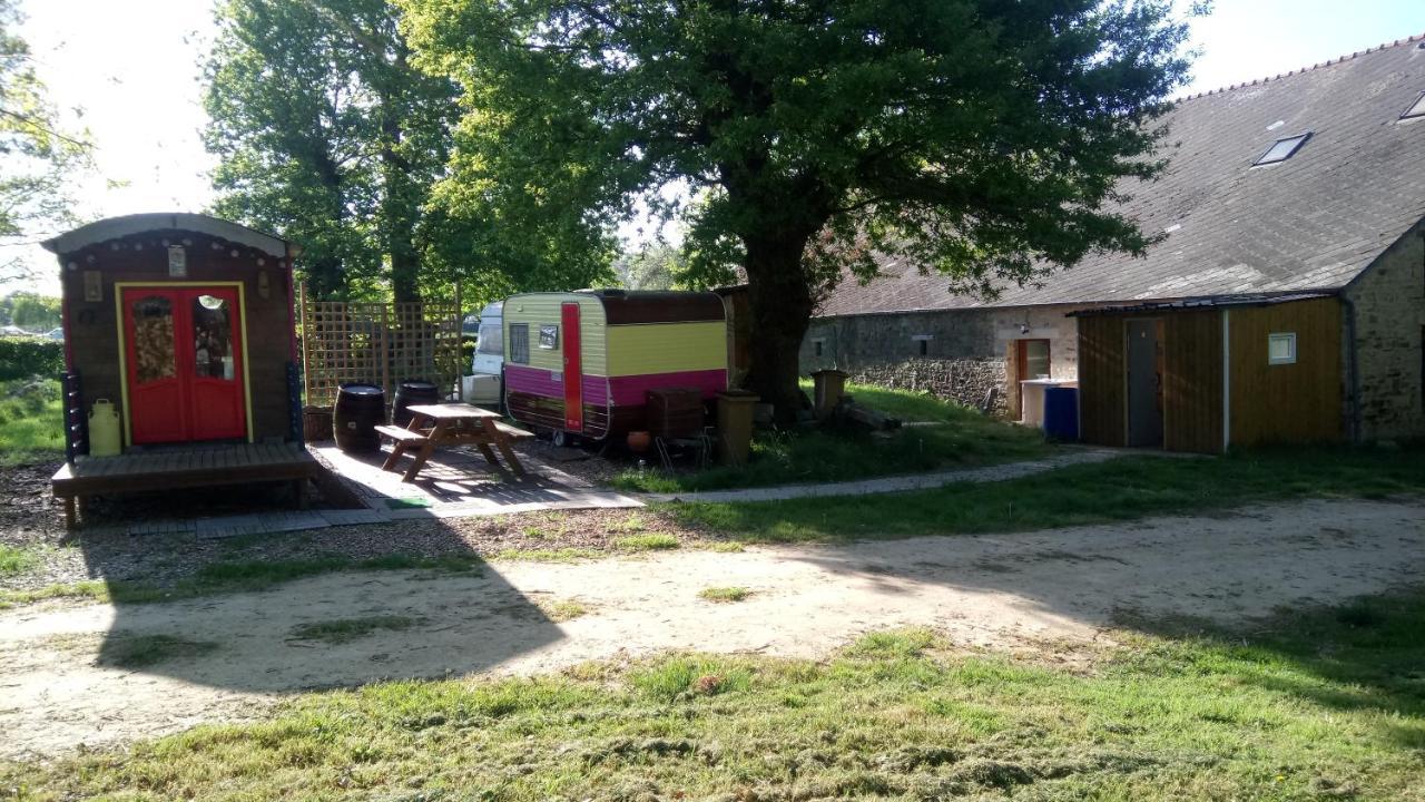 La Roulotte Chainoux Bains-sur-Oust Buitenkant foto