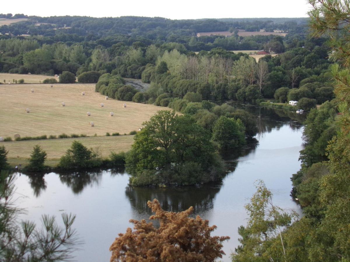 La Roulotte Chainoux Bains-sur-Oust Buitenkant foto