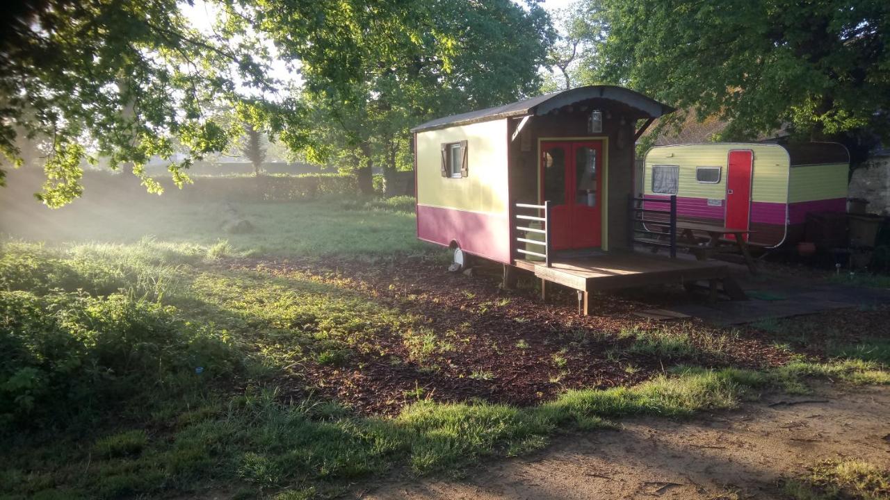 La Roulotte Chainoux Bains-sur-Oust Buitenkant foto