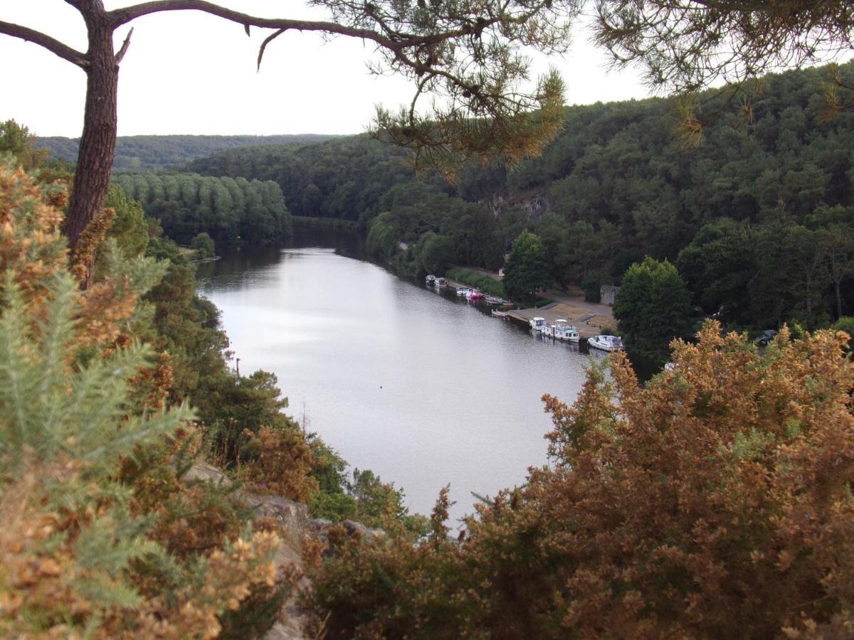 La Roulotte Chainoux Bains-sur-Oust Buitenkant foto